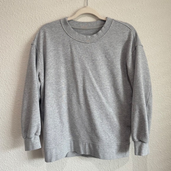 lululemon athletica Tops - Lululemon Heathered Grey Relaxed Crewneck Sweatshirt Pullover Womens Medium